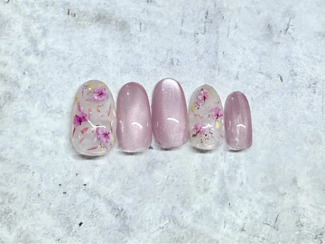 ネイル マグネットネイル 春ネイル LisBlanc ATSUKOのネイルデザイン