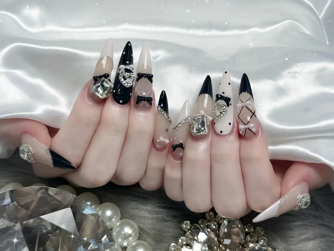 ネイル ジェルネイル 韓国ネイル ロングネイル 持ち込み シンプルネイル ハンドネイル ハンドケア Nova Nail Nambaのネイルデザイン