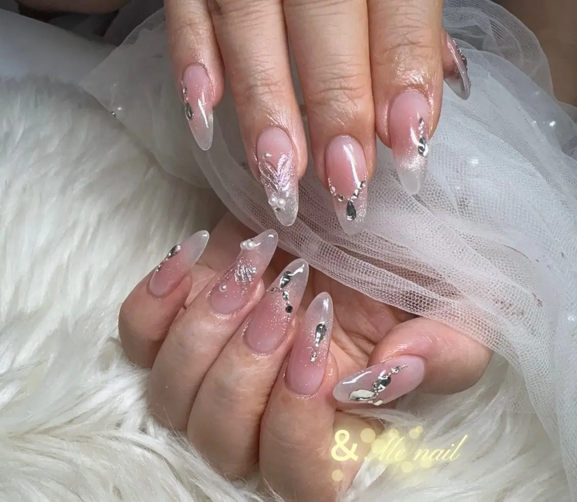 ネイル ハンドネイル &ME ネイルサロンのネイルデザイン