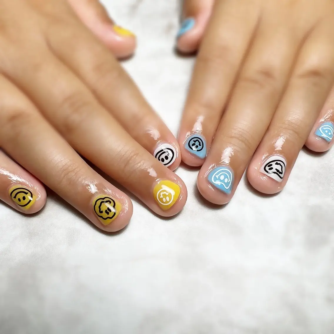 ネイル ハンドネイル フットネイル NAILsalon Laki(ラキ)のネイルデザイン