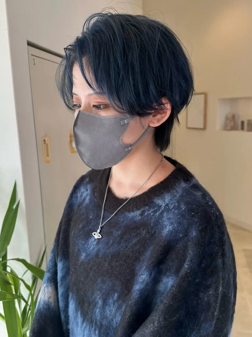 ショート カット ヘアカラー 間水 和樹のヘアスタイル