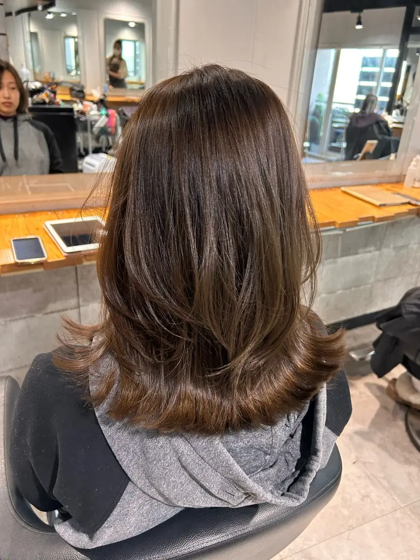 セミロング カット ヘアカラー ヘッドスパ レイヤーStyle 🪽菜々実のヘアスタイル
