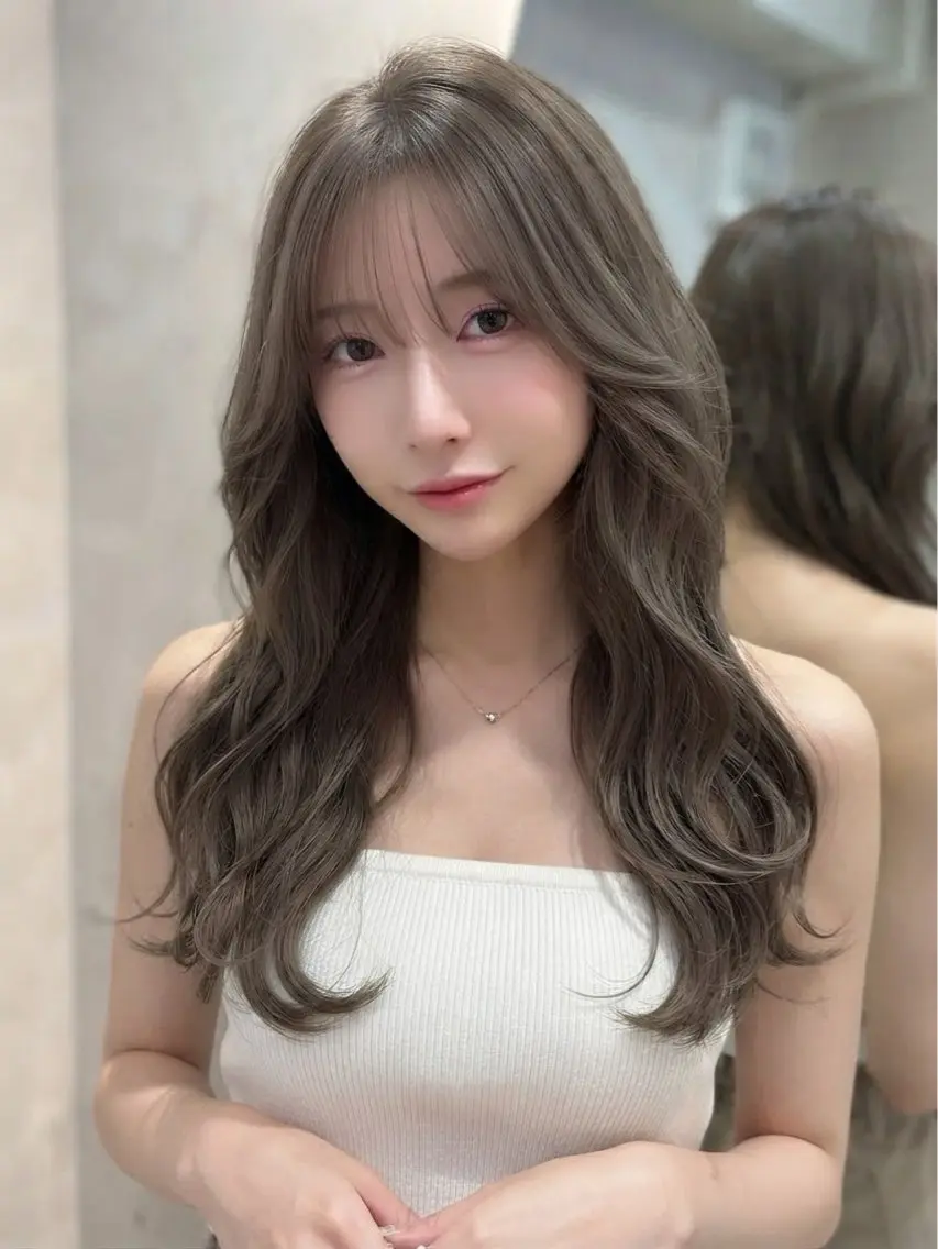 ロング くびれヘア 顔周りカット 韓国風ヘア レイヤーカット サイドバング カット ヘアカラー ワンホンヘア/ レイヤー/韓国/石川のヘアスタイル