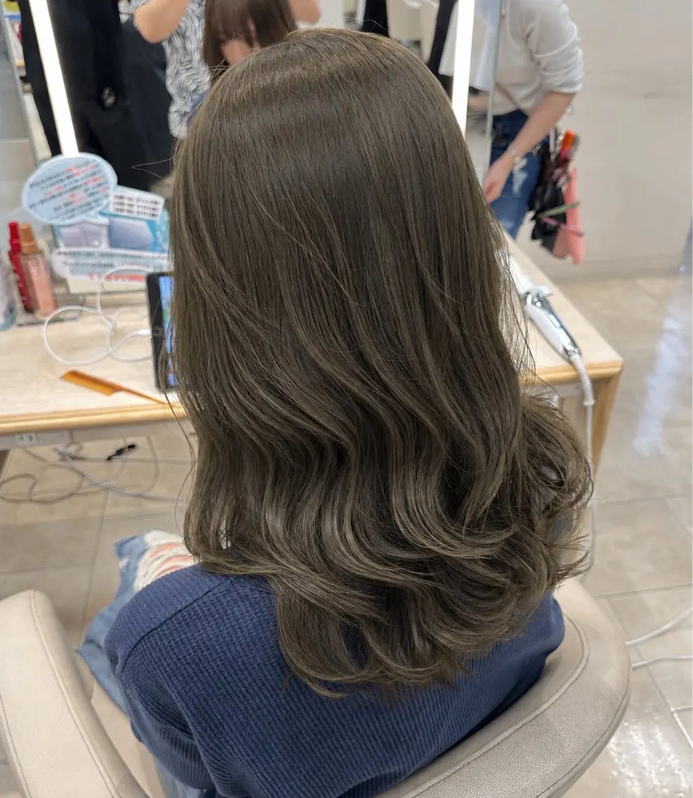 ミディアム ヘアカラー ✨盛れ×似合わせ💞 matsuri🌱のヘアスタイル
