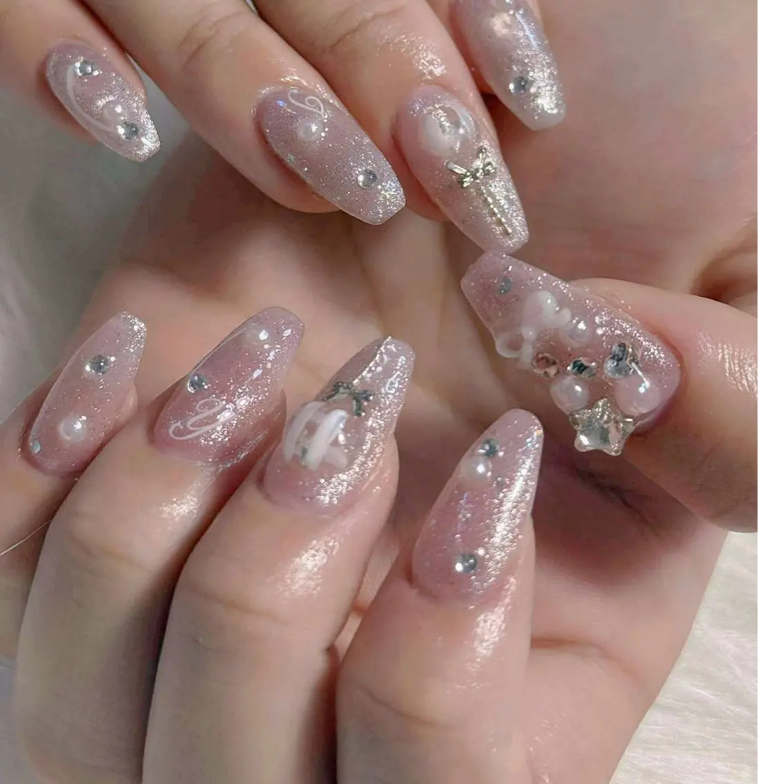 ネイル Hin Nailのネイルデザイン