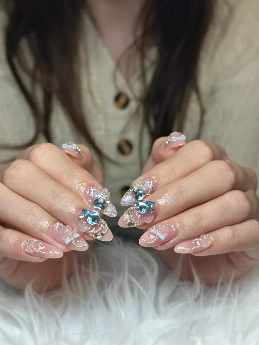 ネイル オーロラネイル ボルドー ブラウン 氷ネイル・うるうるネイル キラキラネイル ハンドネイル Julli NailStudioのネイルデザイン