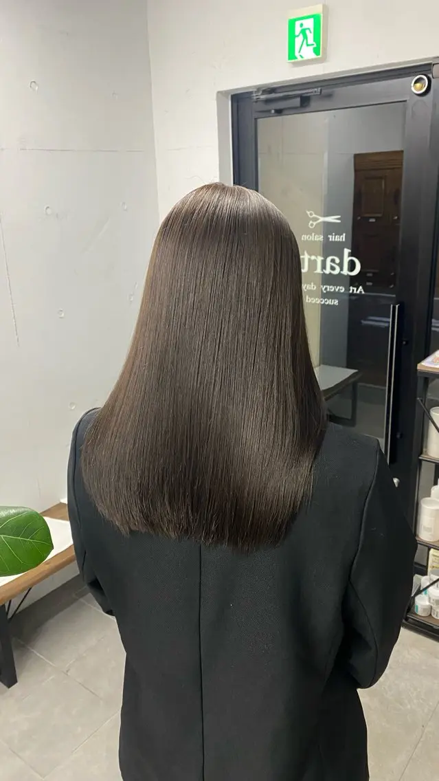セミロング カット ヘアカラー トリートメント 太田 すず香のヘアスタイル