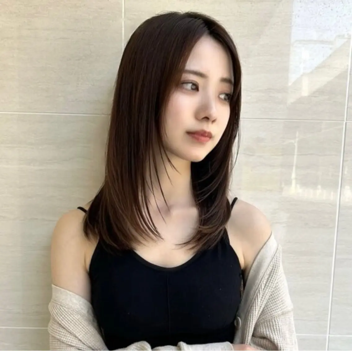 セミロング 梶 久菜乃のヘアスタイル