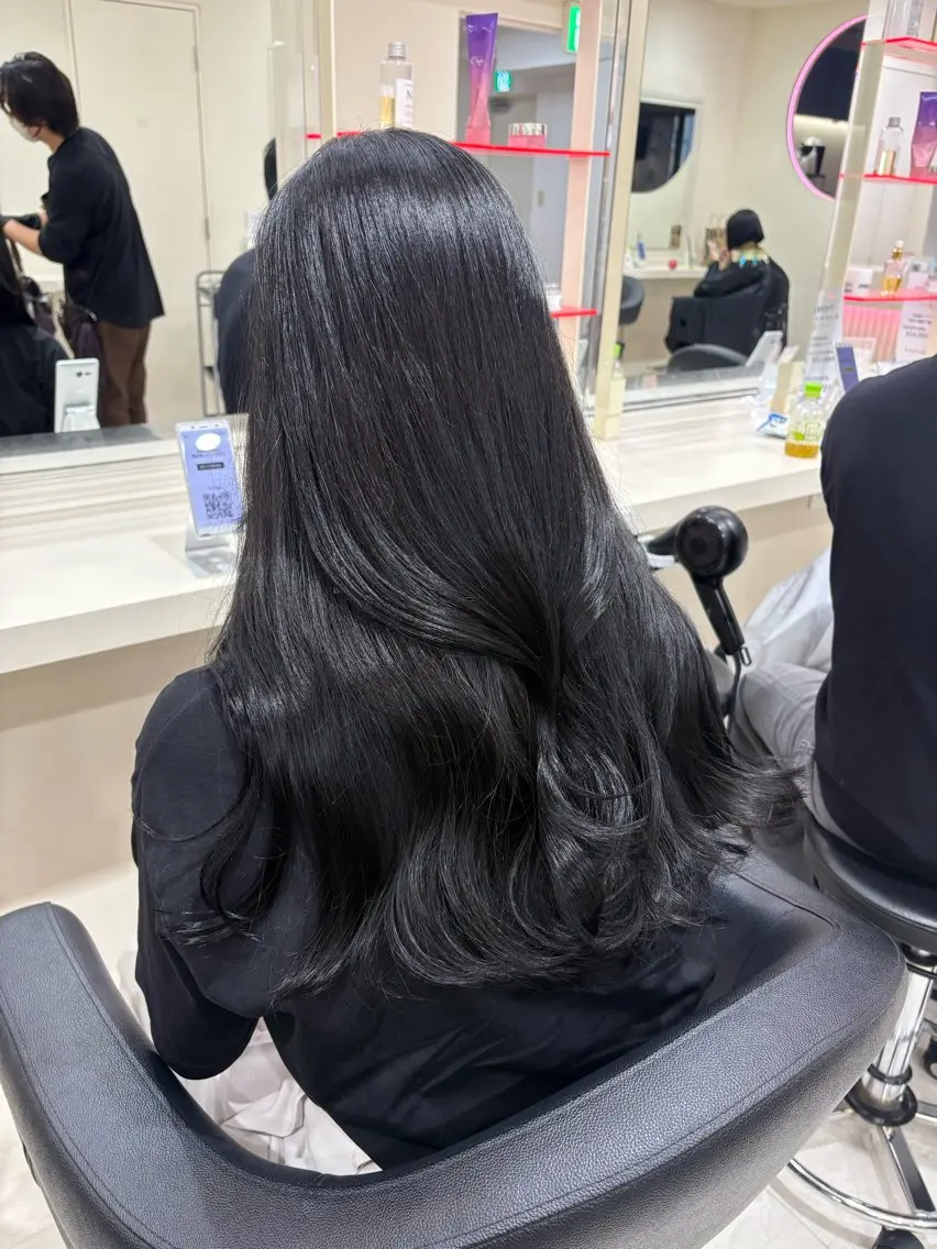 セミロング カラー ヘアアレンジ ヘアカラー トリートメント 💟RINNA 艶カラー💟のヘアスタイル
