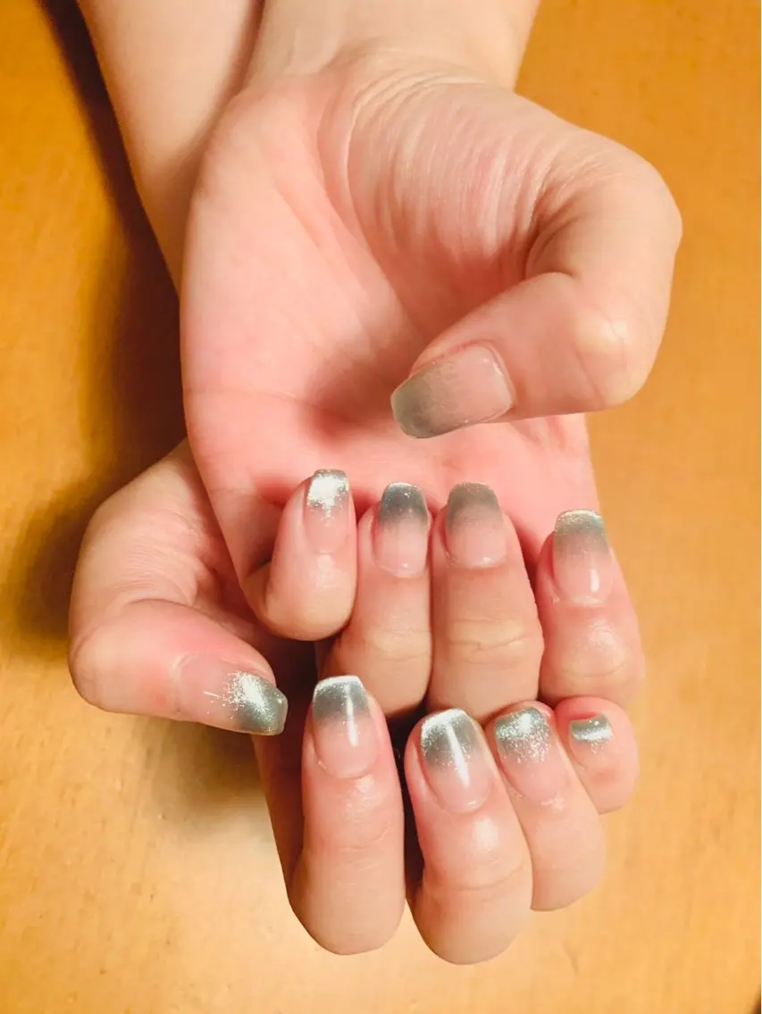 ネイル グラデーション マグネットネイル オフィスネイル シンプルネイル 夏ネイル ハンドネイル プライベートサロン N's Nailのネイルデザイン