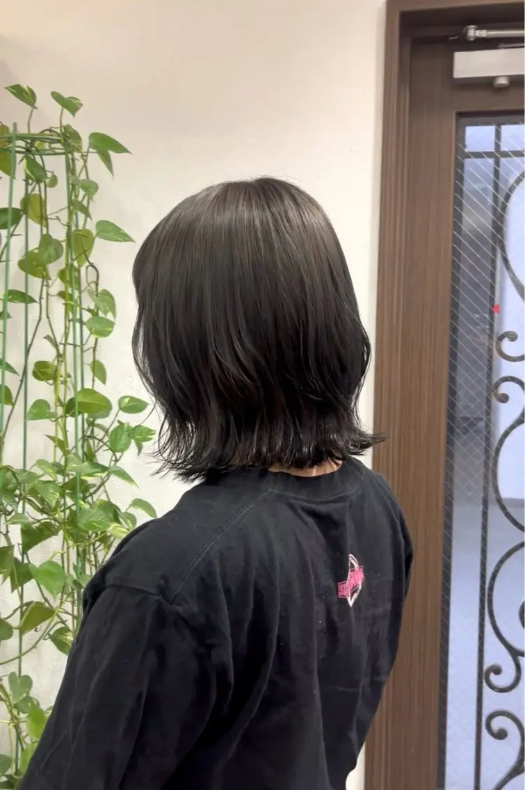ミディアム カラー ブリーチ 透明感カラー デザインカラー 髪質改善 レイヤーカット 山本梨華/ 透明感カラーのヘアスタイル