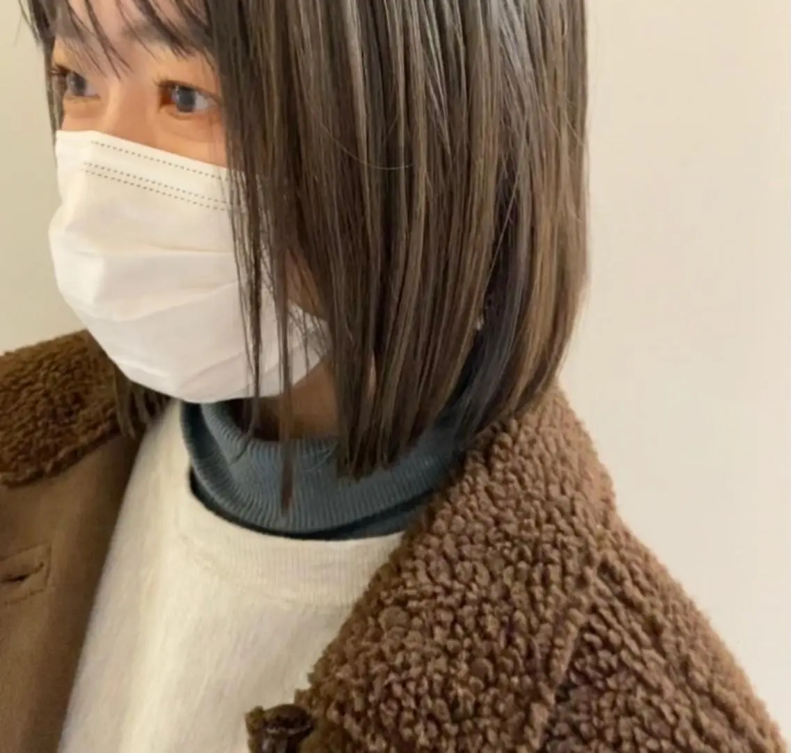 ミディアム カラー ヘアアレンジ ブリーチ ボブ 田中 あやなのヘアスタイル