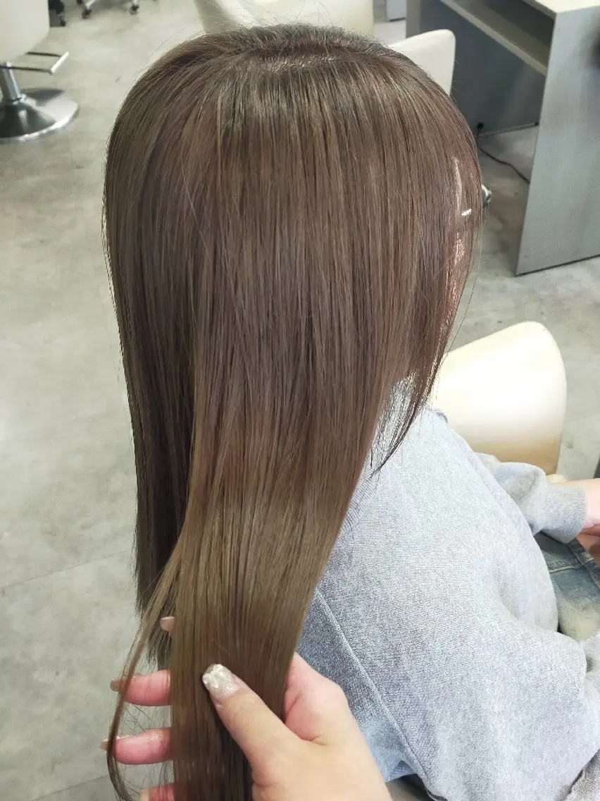 カラー ヘアカラー トリートメント SiLO 🎀 𝕂𝕒𝕟𝕟𝕒のヘアスタイル