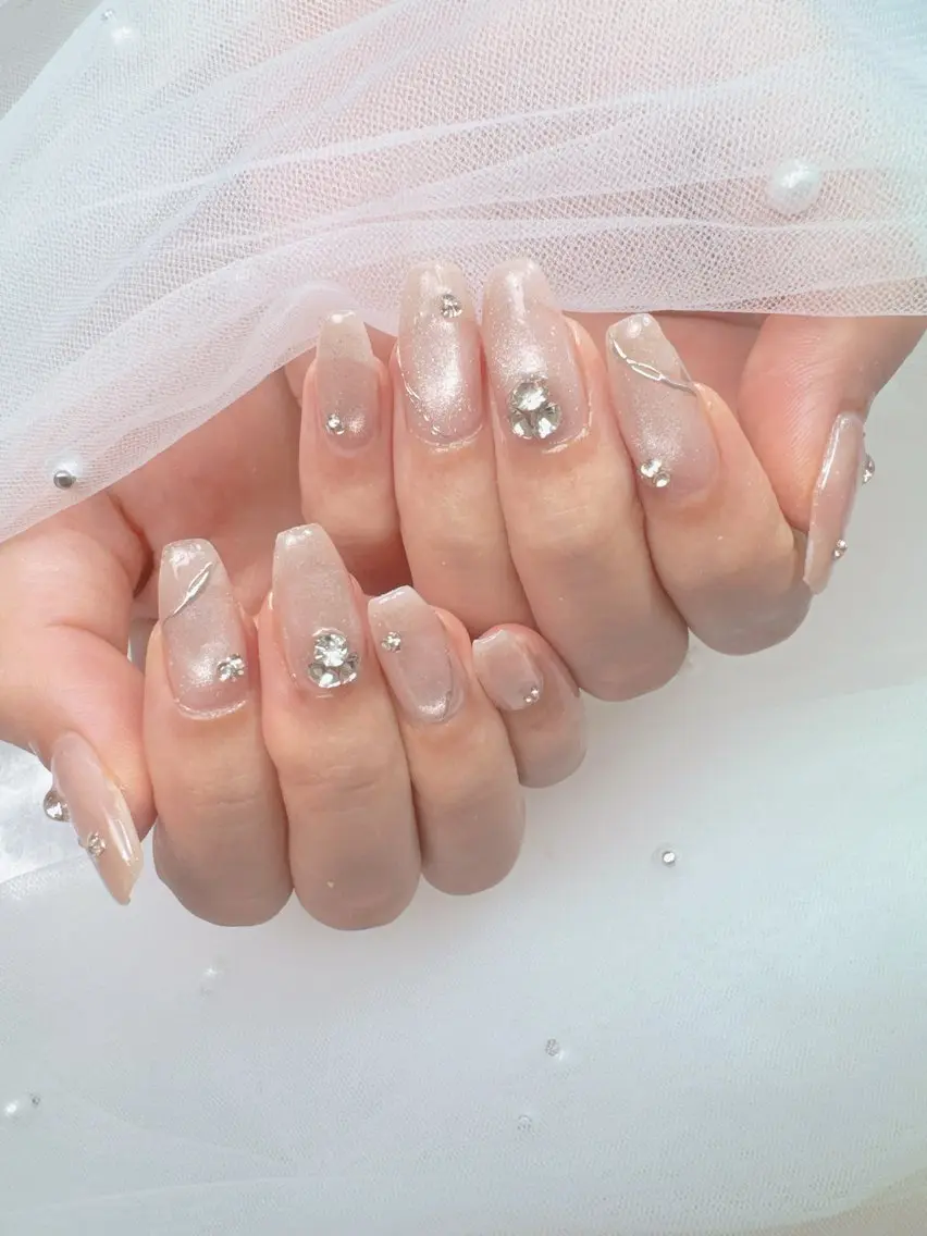 ネイル アートネイル オーロラネイル 長さ出し フットネイル フレンチネイル ハンドネイル Queeens nailのネイルデザイン