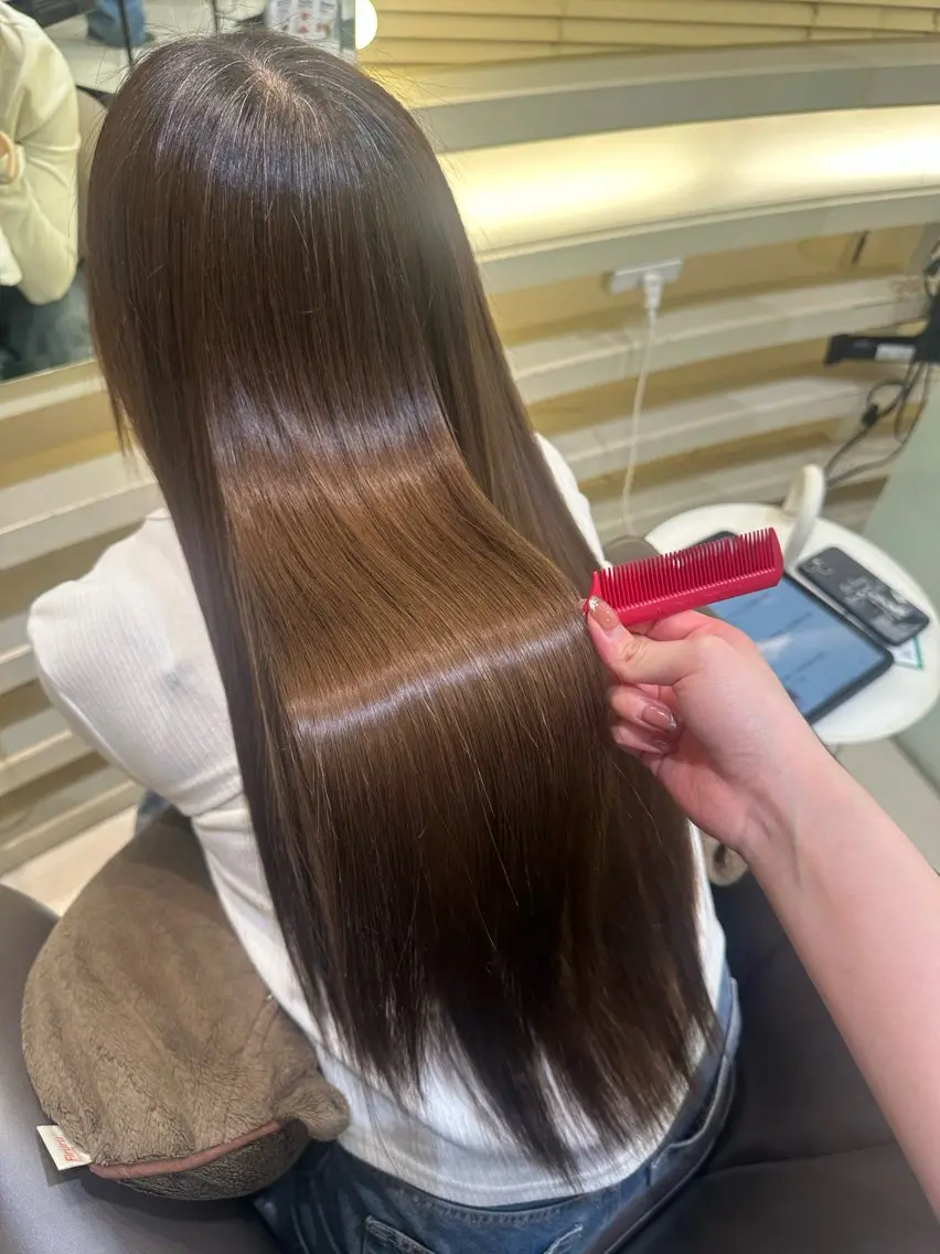 ロング カラー ヘアアレンジ タイトボブ個性派カラ ーAKANEのヘアスタイル