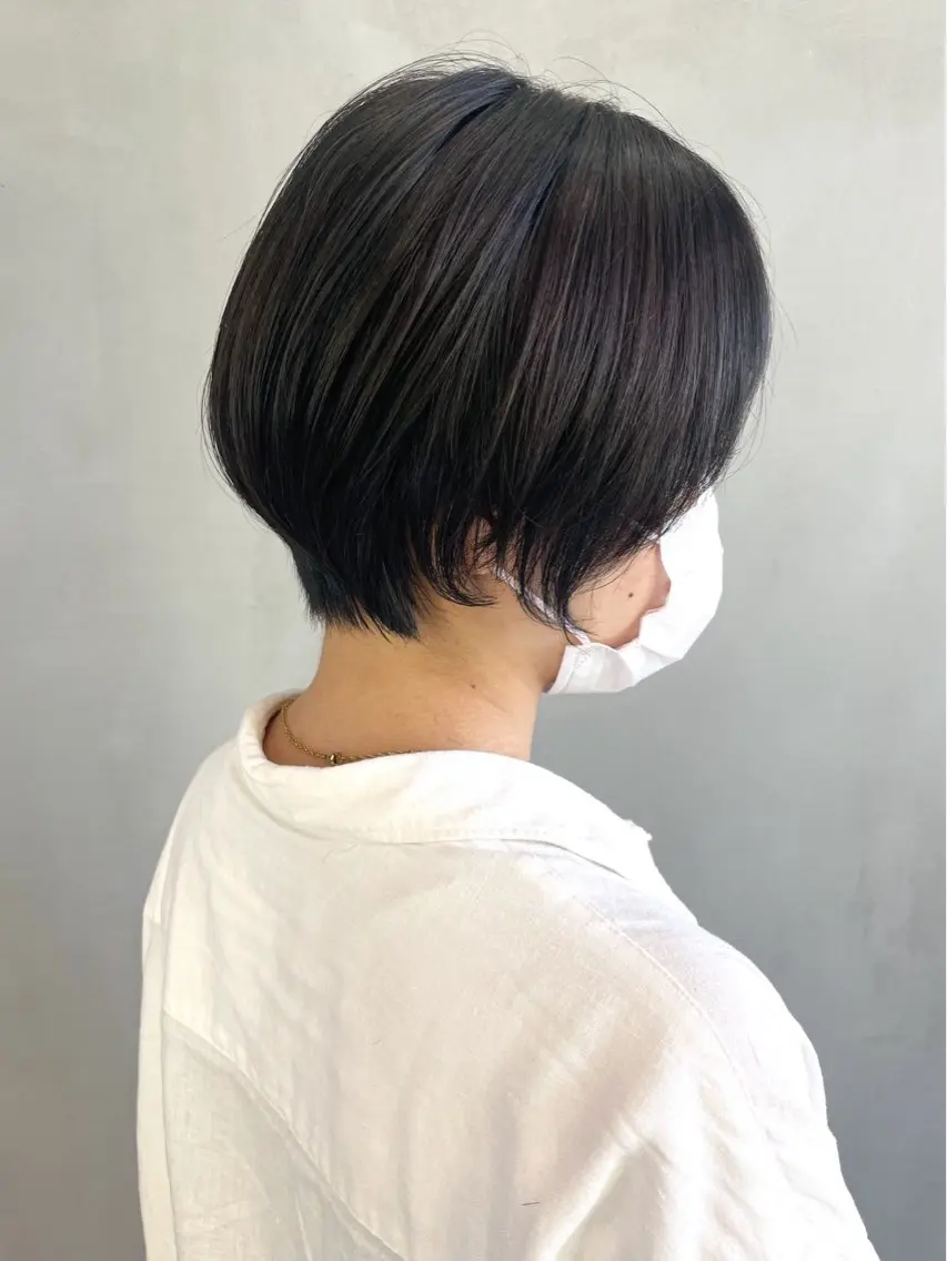 ショート ショートヘア たなかあゆ✨ ワンレンボブ渋谷のヘアスタイル