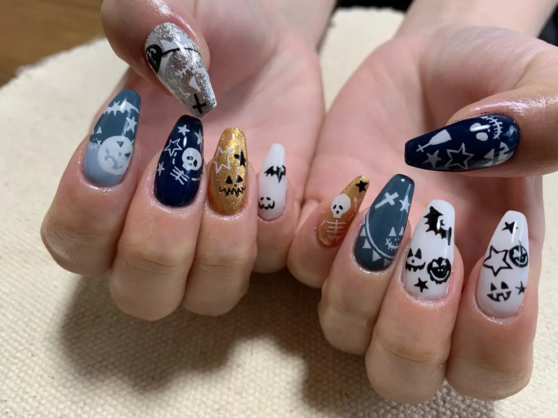 ネイル アートネイル ラメ(グリッター) 大理石ネイル(マーブル) ミラーネイル 冬ネイル ハンドネイル nail room カジカジのネイルデザイン