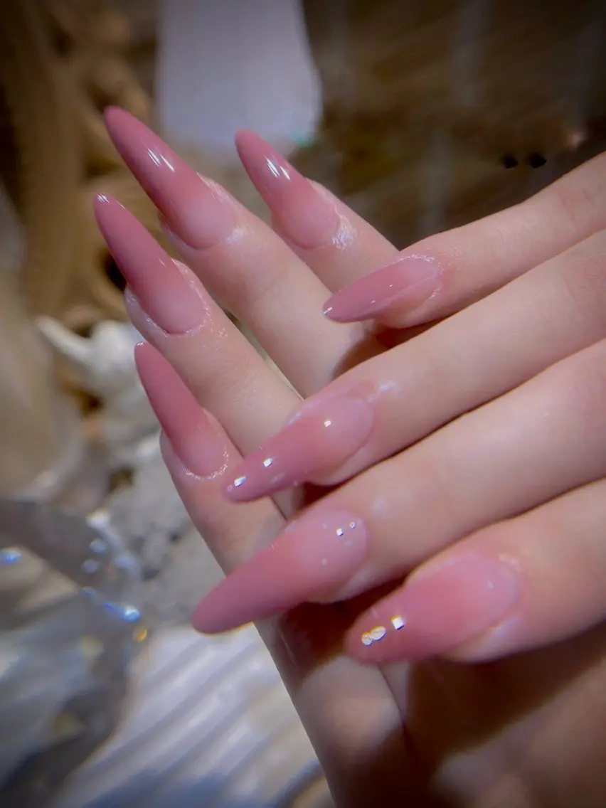 ネイル AURA NAIL 上前津のネイルデザイン
