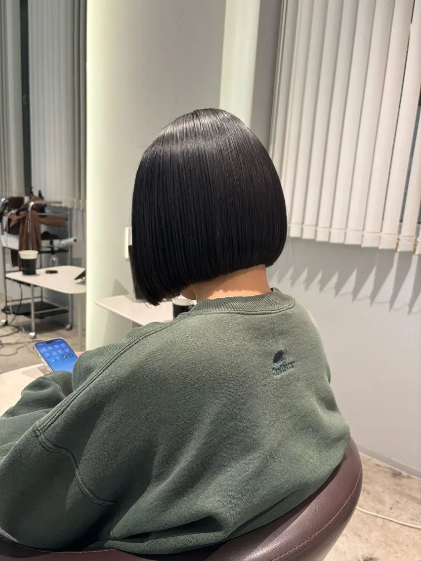 ミディアム ボブ 縮毛矯正 kelly.un MIUのヘアスタイル