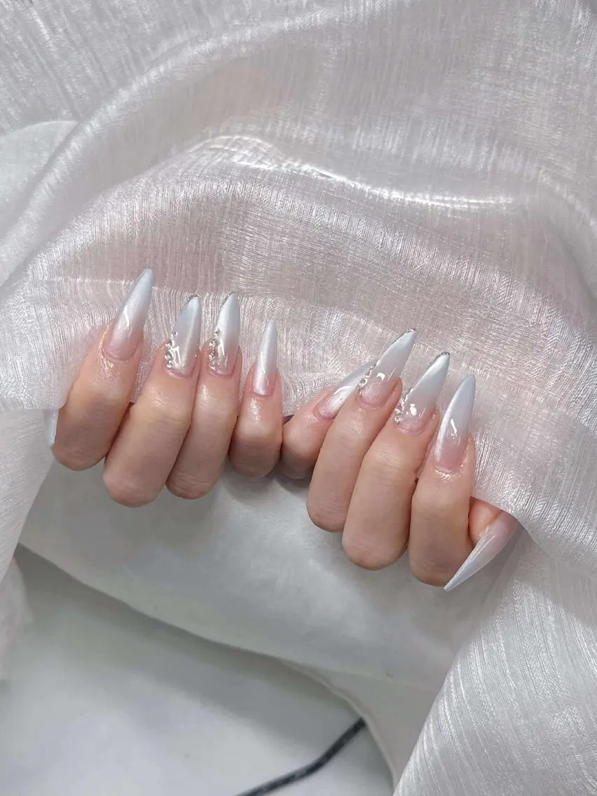 ネイル ハンドネイル Lee Nailsのネイルデザイン