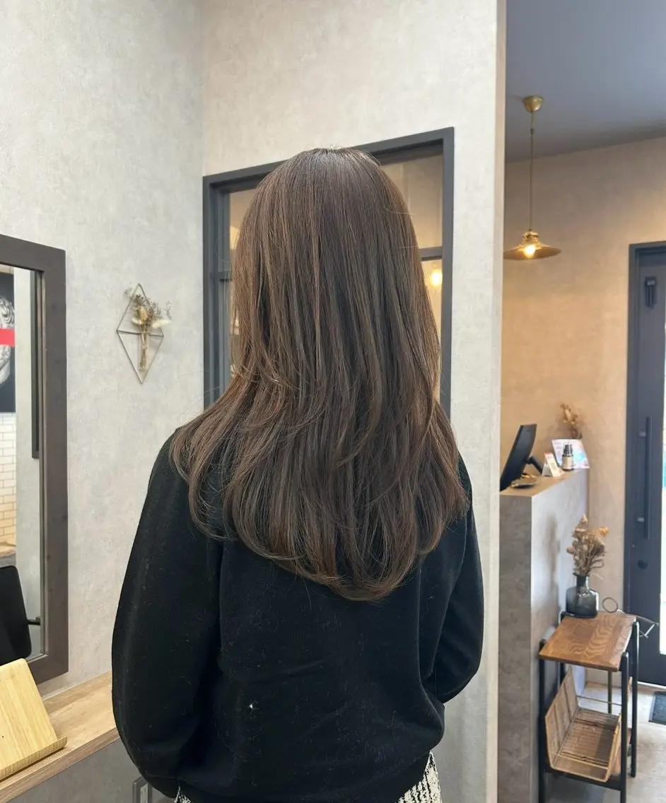 セミロング カラー グレージュ カット ヘアカラー トリートメント いなみね はるきのヘアスタイル