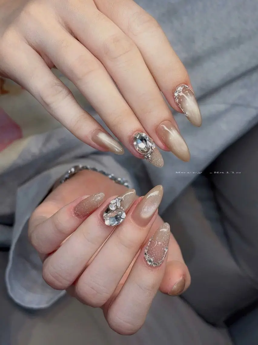 ネイル グラデーション ラメ(グリッター) マグネットネイル ミラーネイル ニュアンスネイル ハンドネイル Lumi de nailsのネイルデザイン