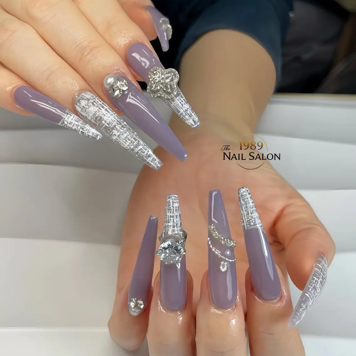 ネイル ロングネイル スーパーロングネイル ハンドネイル The 1989 Nail Salonのネイルデザイン