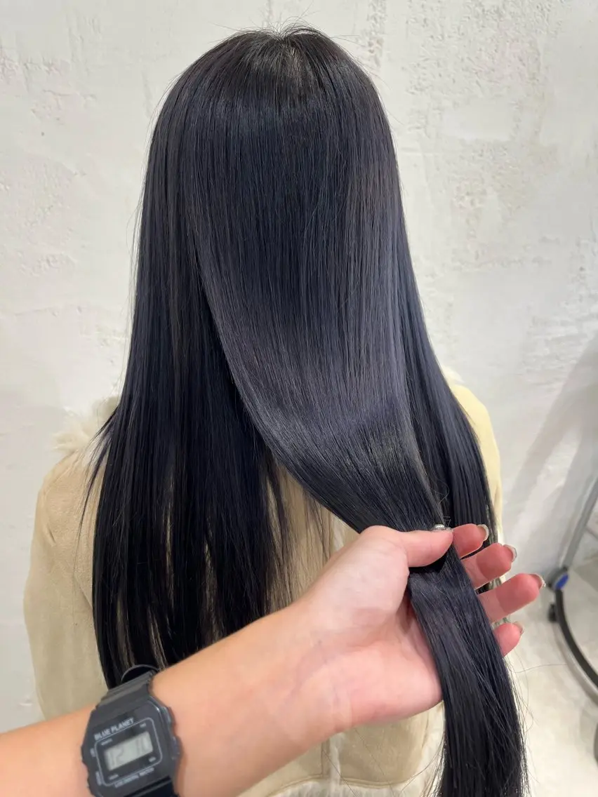 ロング カラー ブリーチ ブルーカラー ケアブリーチ ダブルカラー グレージュ ヘアカラー トリートメント サソウ ユリエ🥥のヘアスタイル