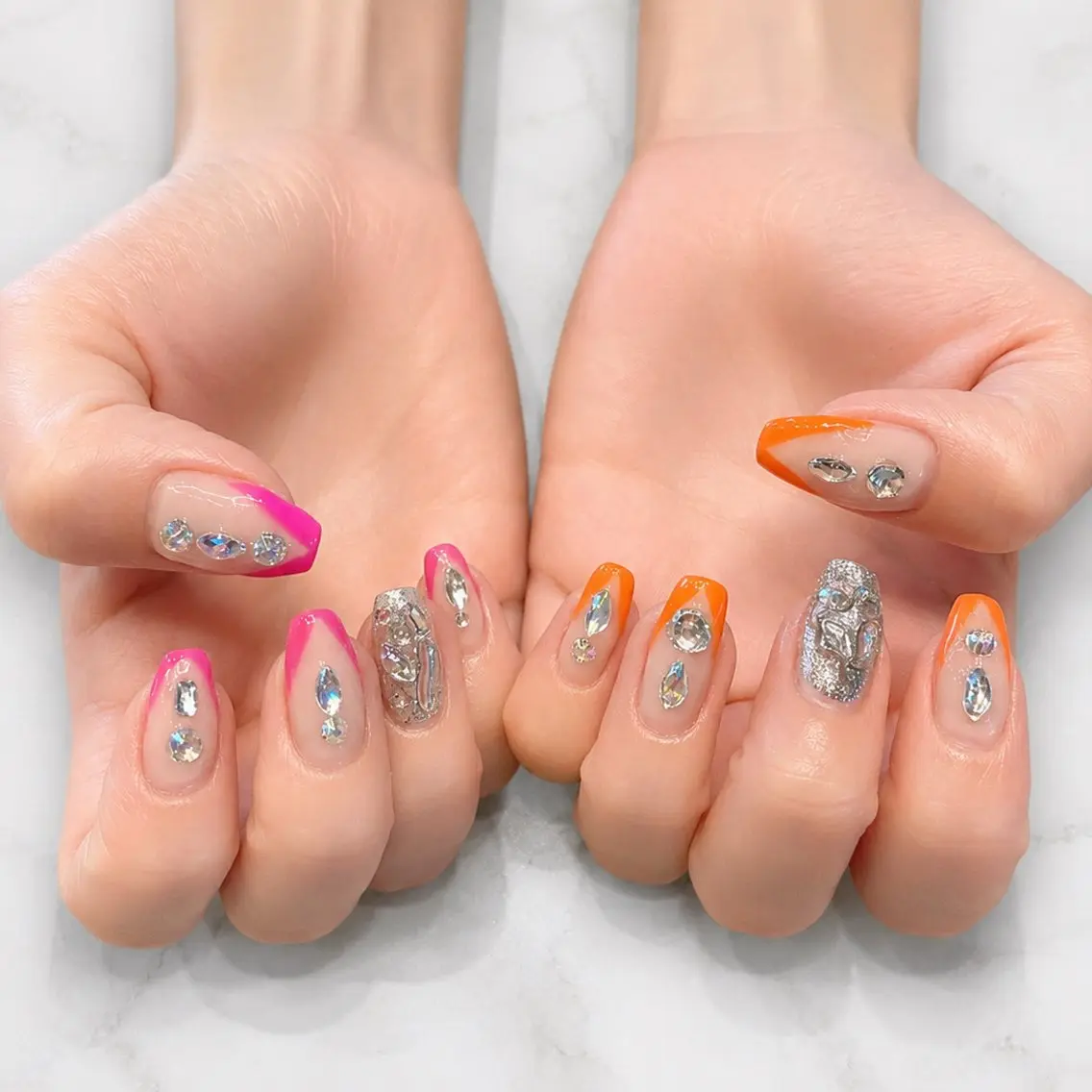 ネイル アートネイル フレンチネイル キラキラネイル オレンジ ピンク ハンドネイル Kii nailのネイルデザイン