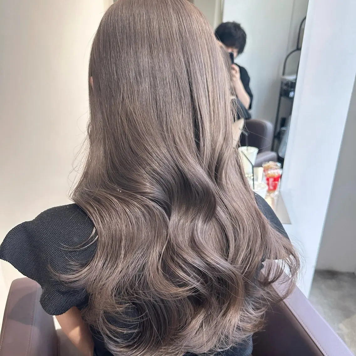 ロング カラー パーマ ヘアアレンジ ブリーチ ケアブリーチ ダブルカラー ハイライトカラー インナーカラー カット ヘアカラー トリートメント 髪質改善/レイヤー 縮毛矯正/ケラチン耀のヘアスタイル
