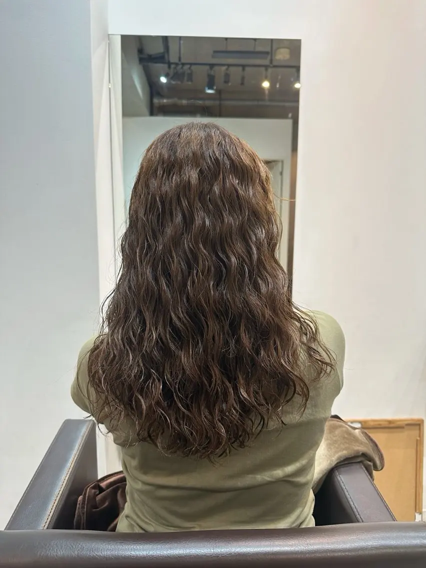 【🌼大人気メニュー🌼】 似合わせカット✂️➕透明感カラー🫧➕ゆるふわデジタルパーマ🌀➕ミストトリートメント🌱の写真