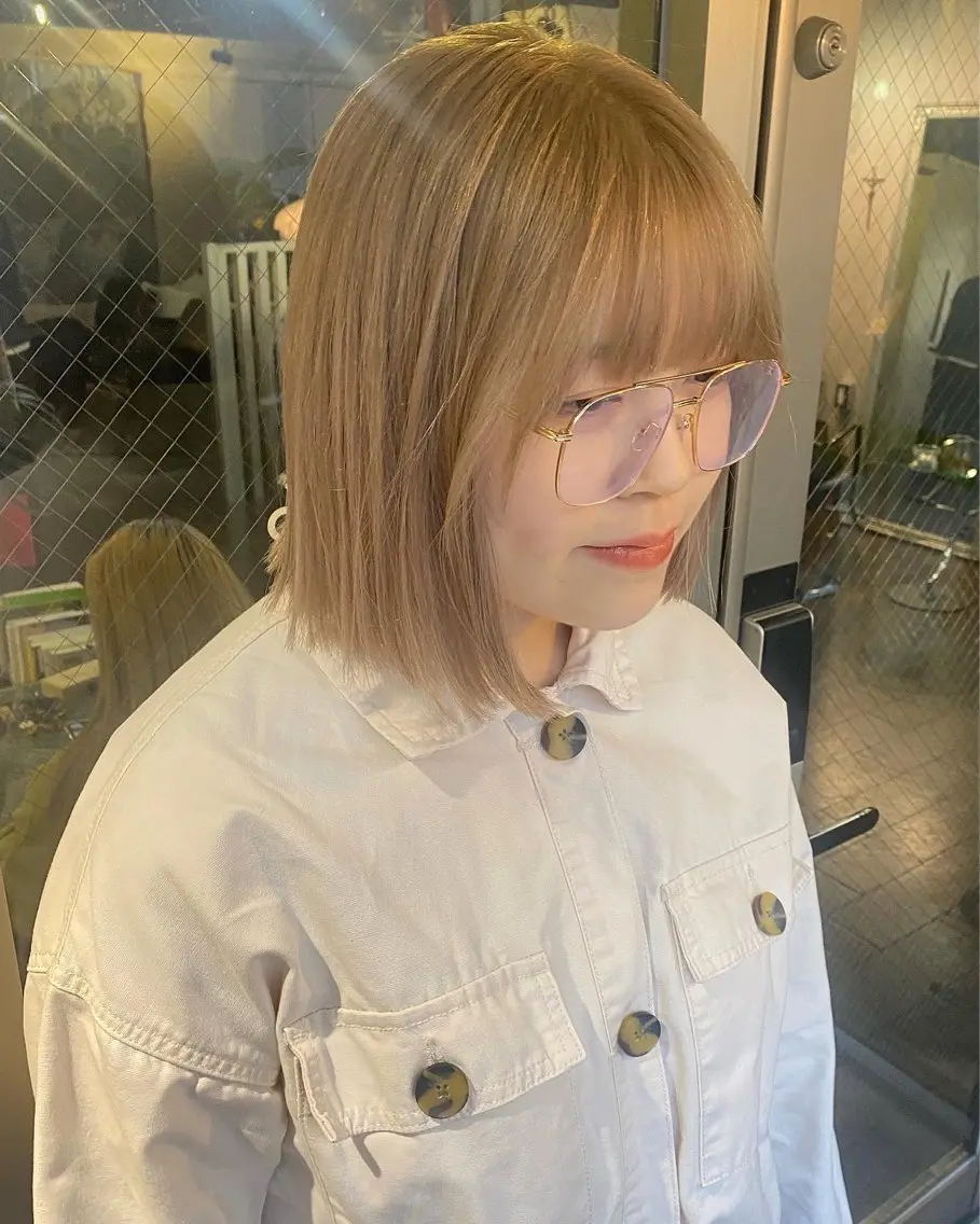 セミロング カラー ブロンド ウルフカット モデル募集中!ミカのヘアスタイル