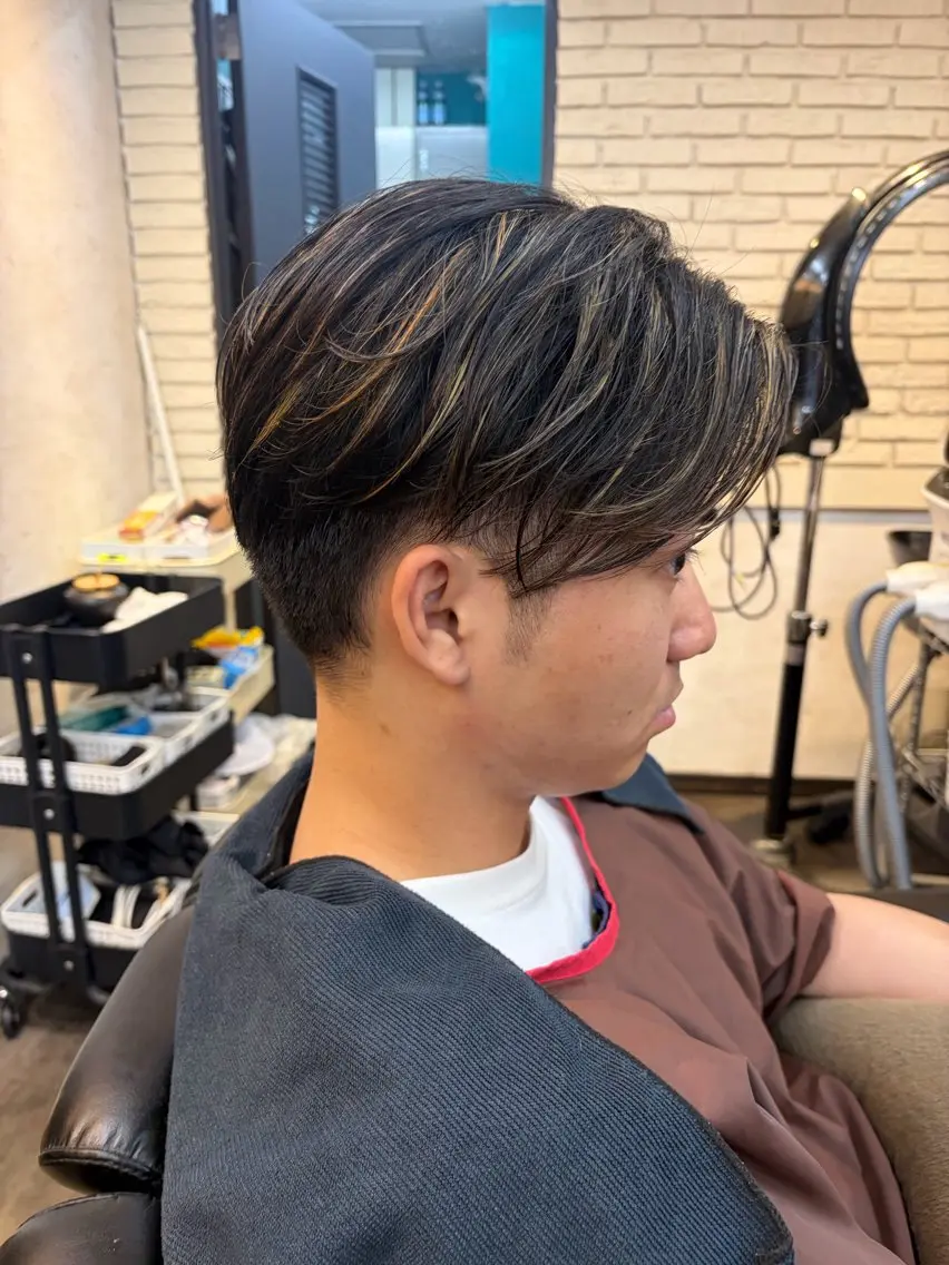 ショート ハイライト ショートヘア カット ヘアカラー 【癒しのバーバー】 小野寺のヘアスタイル