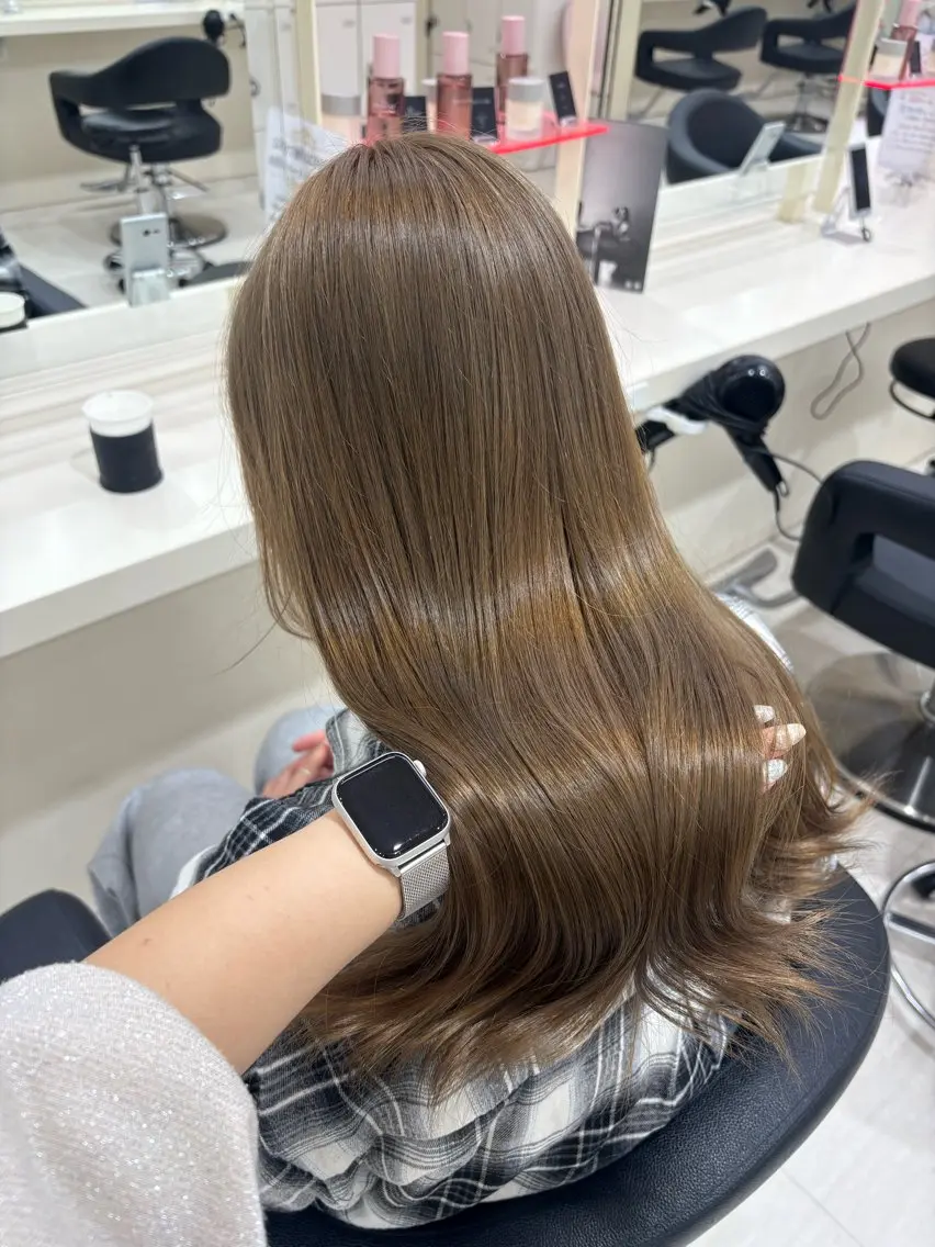 ロング カラー ロング ヘアカラー トリートメント 🌿‬透明感ベージュ 🫧ひなの🧸のヘアスタイル