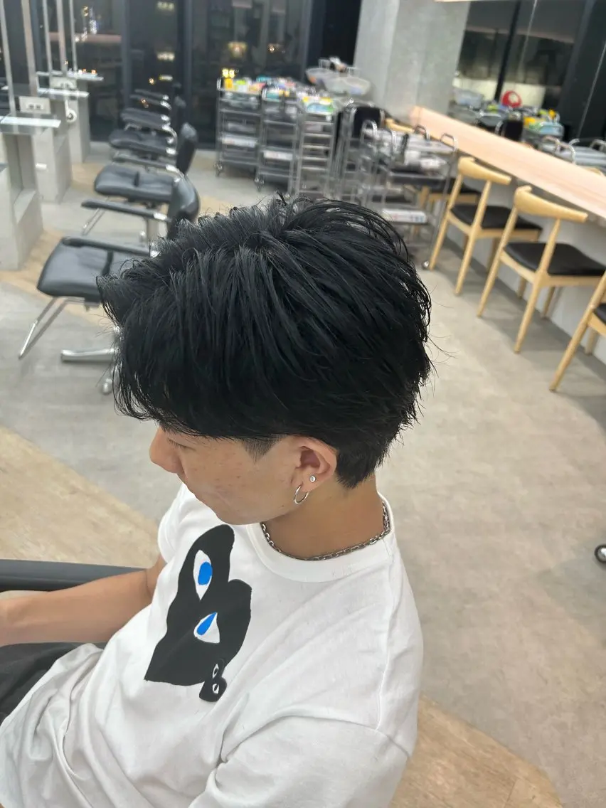 カラー 中谷海里/フェザー パーマ/スパイキーのヘアスタイル