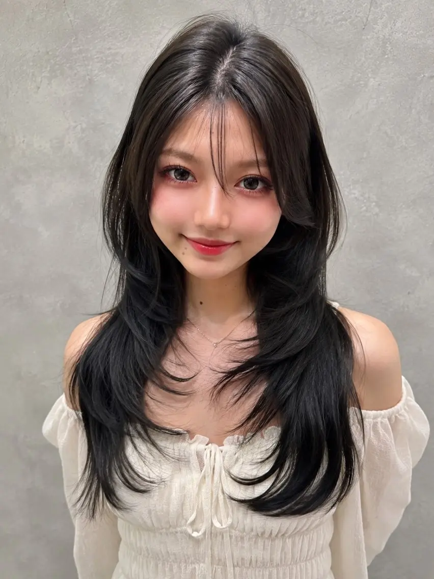 ミディアム Londnaitre MAHOのヘアスタイル
