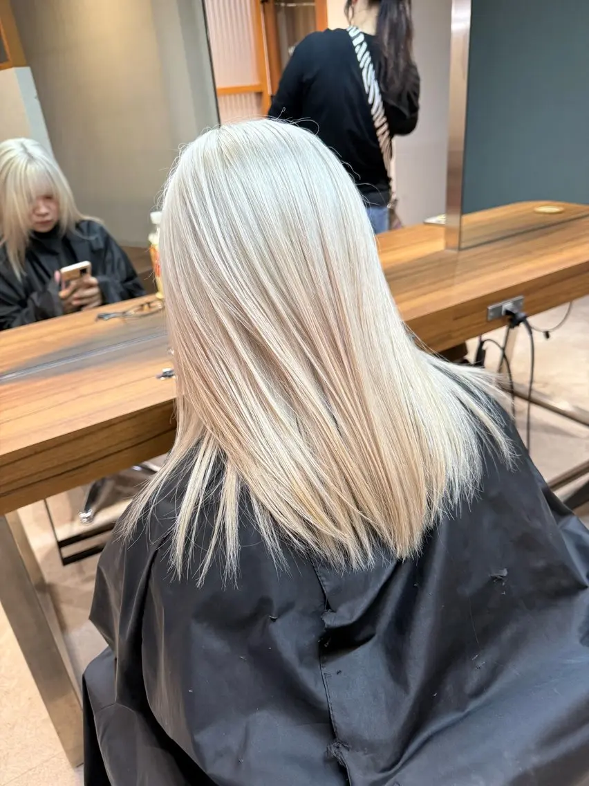 【🧊ハイトーン向けクーポン🧊】似合わせカット+2ブリーチ💫+ウル艶トリートメント✨の写真
