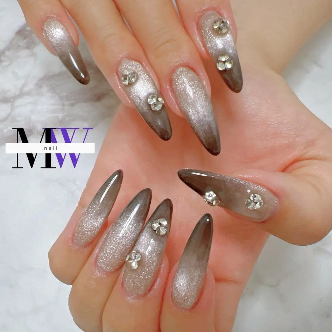 ネイル グラデーション マグネットネイル ハンドネイル MW .nailのネイルデザイン