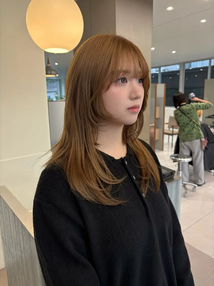 セミロング カラー ベージュカラー ブリーチ 透明感カラー ダブルカラー ヘアカラー レイヤーカット矢場町 /Shizuki🦤のヘアスタイル