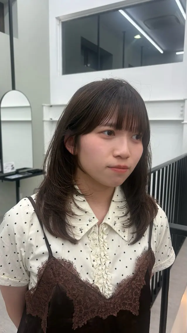 セミロング 彦坂 柚羽のヘアスタイル