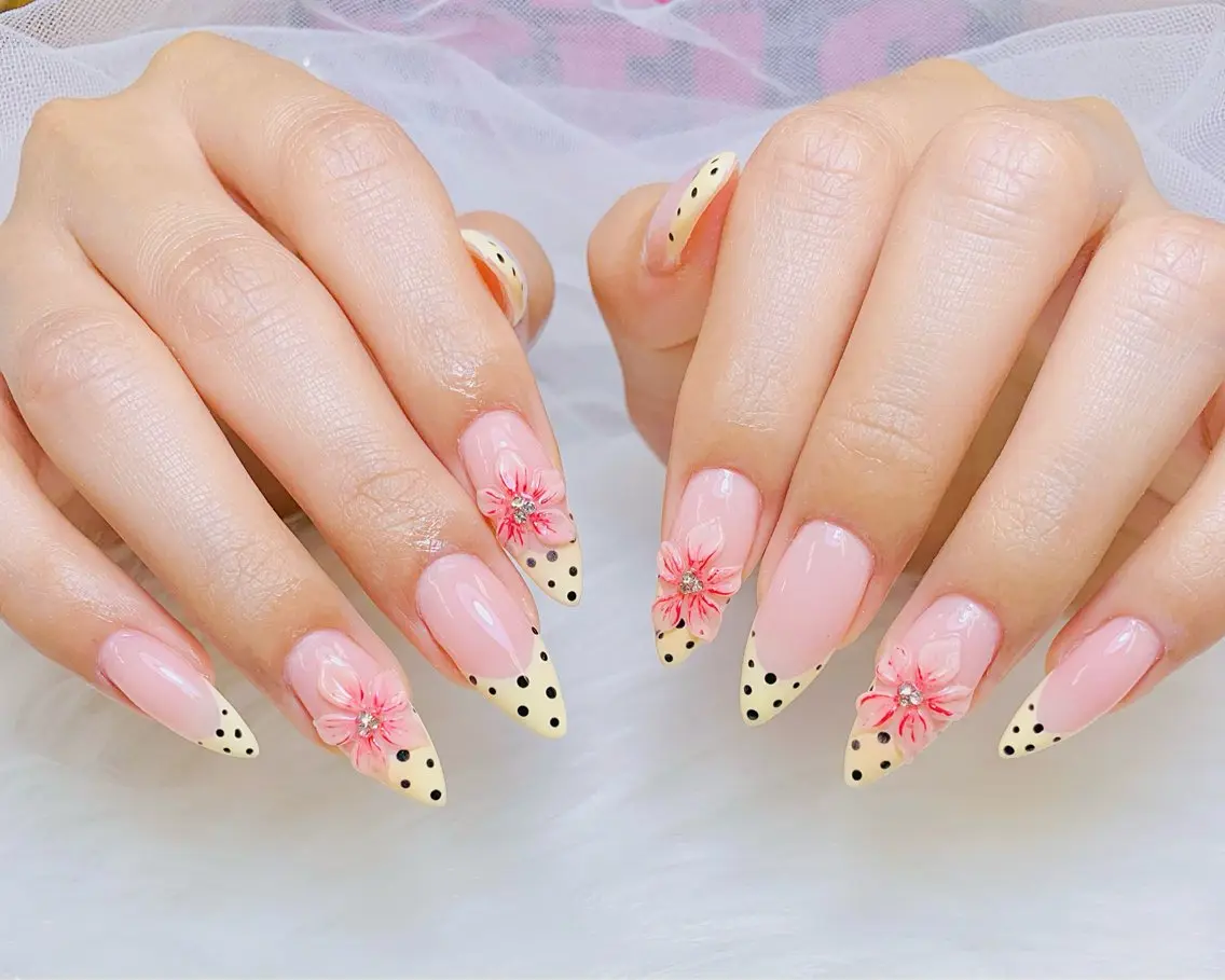 ネイル チークネイル 長さ出し フラッシュネイル フレンチネイル グラデーション ハンドネイル AN NAIL SALONのネイルデザイン