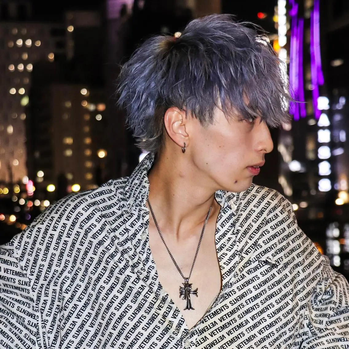 ショート カラー パーマ メンズ シルバー ホワイトシルバー 🔥メンズ極🔥韓国 シャドウ/波巻き柿崎のヘアスタイル