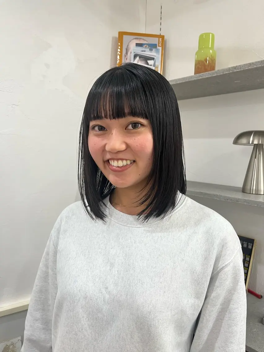 ミディアム 縮毛矯正 イシイ モエカのヘアスタイル