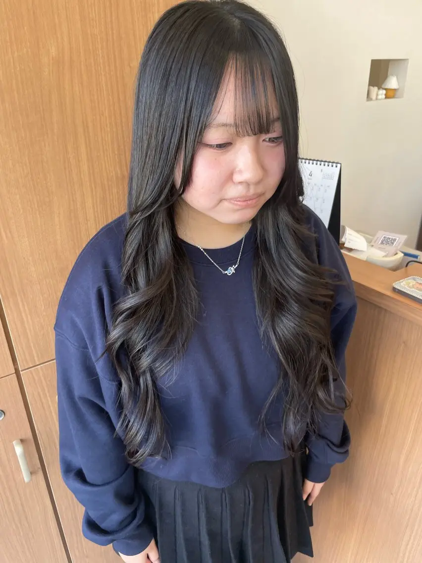 ロング カット トリートメント 鈴木 梨瑚のヘアスタイル