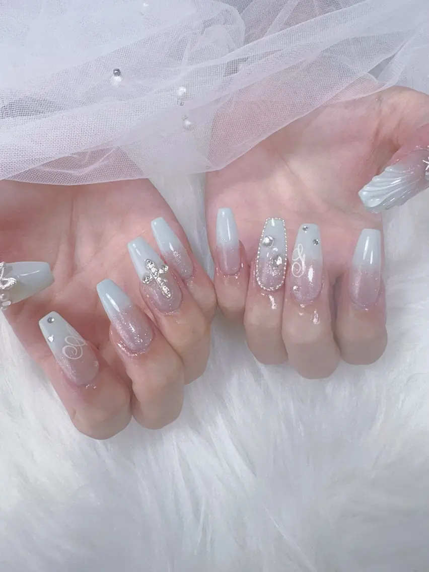 ネイル ハンドネイル Hinari 🦋のネイルデザイン