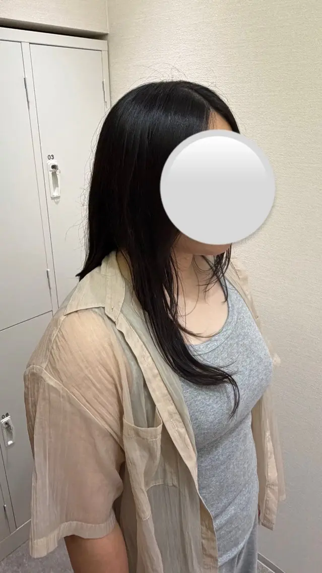 ロング MAHAE 岡田のヘアスタイル