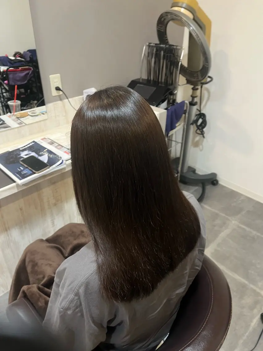 カラー 小林 亜季穂のヘアスタイル