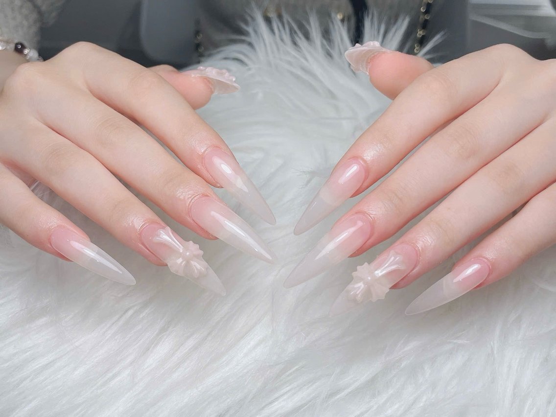 ネイル チークネイル 長さ出し フレンチネイル ジェルネイル ガーリー ハンドネイル Sora Nail Studioのネイルデザイン