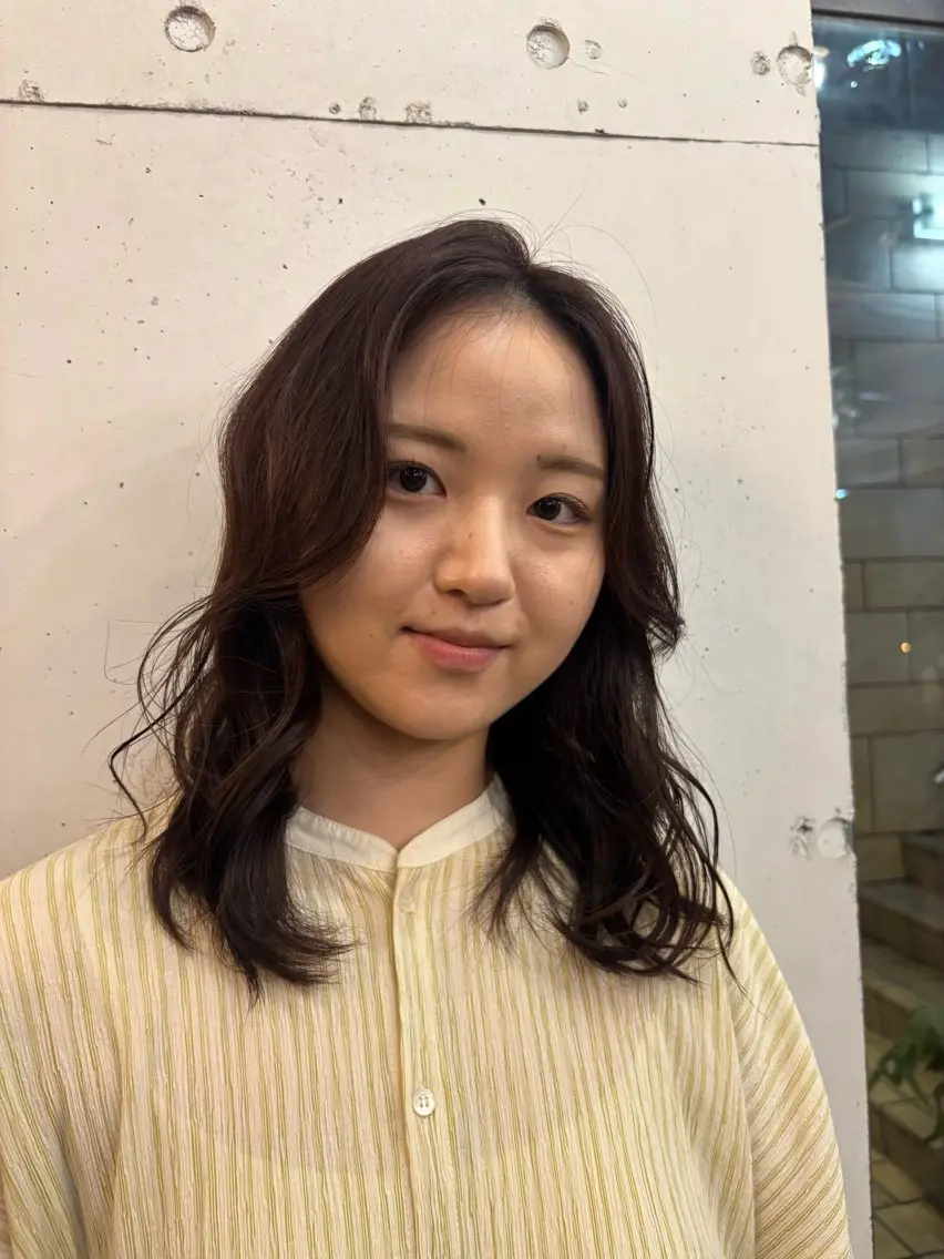 ミディアム ヘアカラー トリートメント 透明感カラー ／emiのヘアスタイル