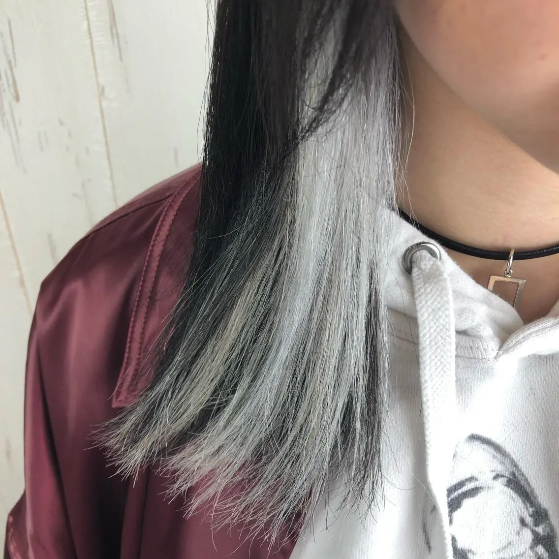ミディアム カラー ブリーチ インナーカラー 推し ブリーチ  髪質改善のヘアスタイル
